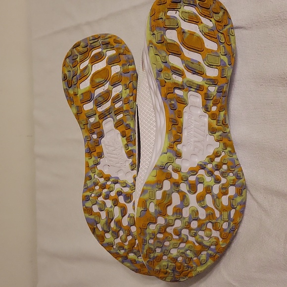 Nike  size 8.5 WMNS Revolution 6 NN PRM Running Shoes White Women  D09475-100 - Picture 6 of 16